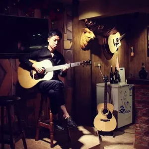 14萝被拖进小树林C了好爽贴吧
